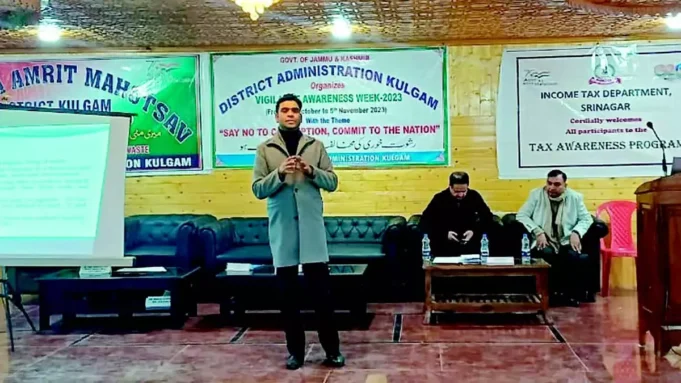 KULGAM'S INCOME TAX AWARENESS PROGRAMME: Tax administrators and taxpayers must remove black money from society, according to DC IT Srinagar